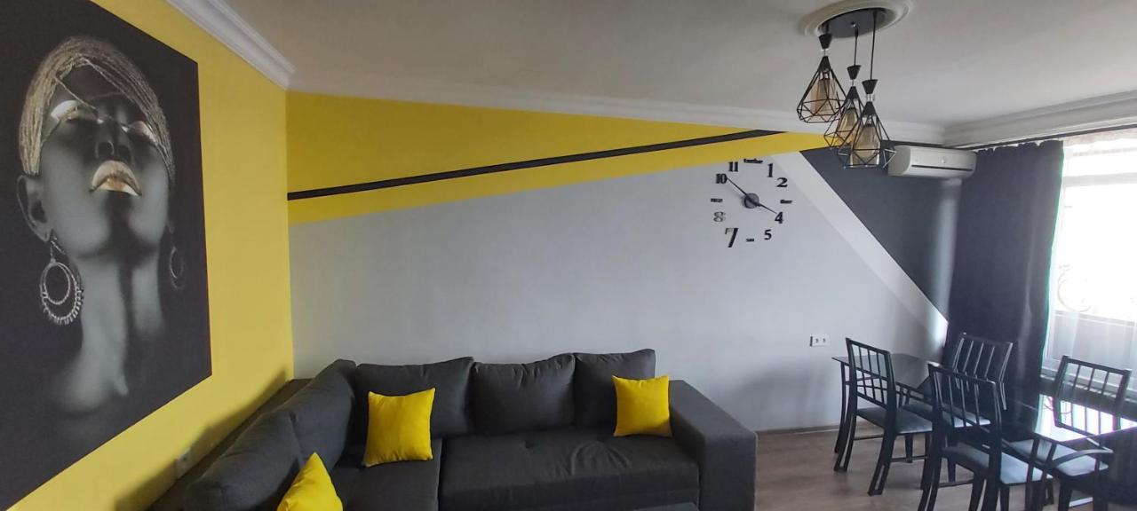 Positive Apartment In Center Of Yerevan City Экстерьер фото